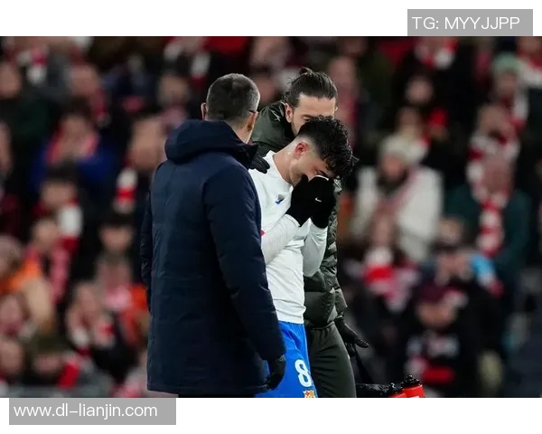 巴萨后卫阿尔巴赛后受伤，未来西甲比赛恐将缺席