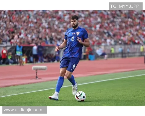 格瓦迪奥尔：年轻后卫的崛起与未来足球的无限可能性