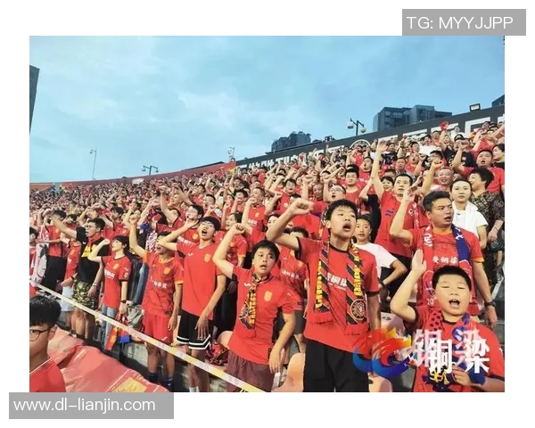 激情四溢的Tifo艺术如何点燃球场氛围与球迷热情