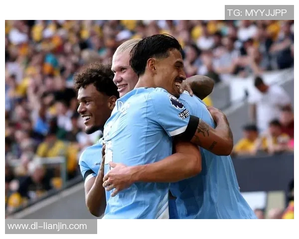 英超焦点战布莱顿迎战狼队双方争夺关键三分的激烈对决 英超焦点战布莱顿迎战狼队双方争夺关键三分的激烈对决