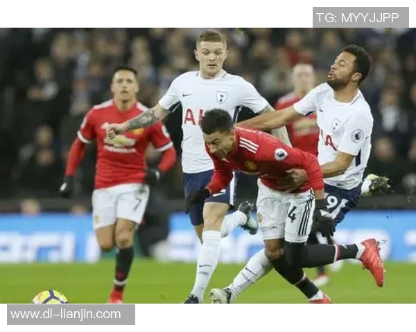 约维尔对曼联精彩比赛录像回顾及精彩瞬间分析